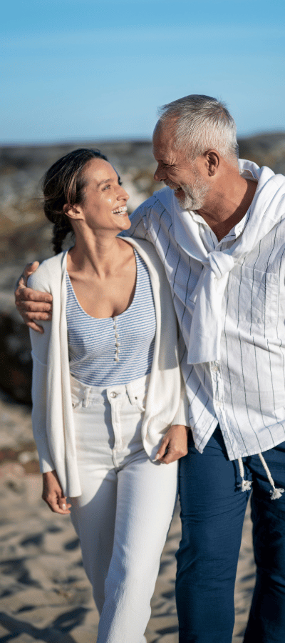Couple plage de la Source Alliance Pornic